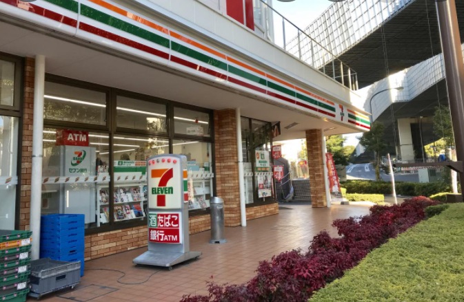 コンビニ　セブンイレブン 江東枝川店（コンビニ）まで188m
