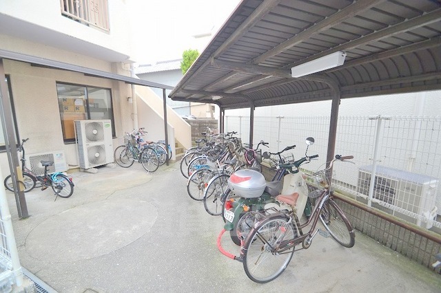 駐車場　駐輪所