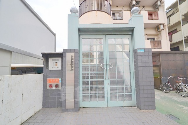 エントランス　入り口