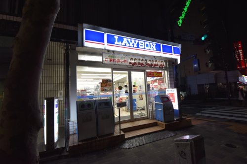 コンビニ　ローソン 赤坂六丁目店（コンビニ）まで518m