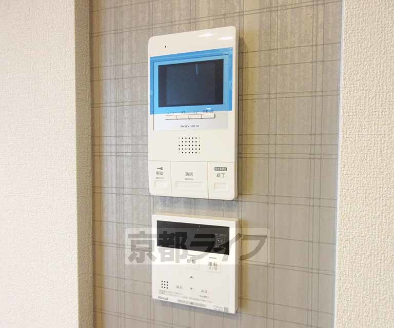 セキュリティ　インターホンと給湯パネル・