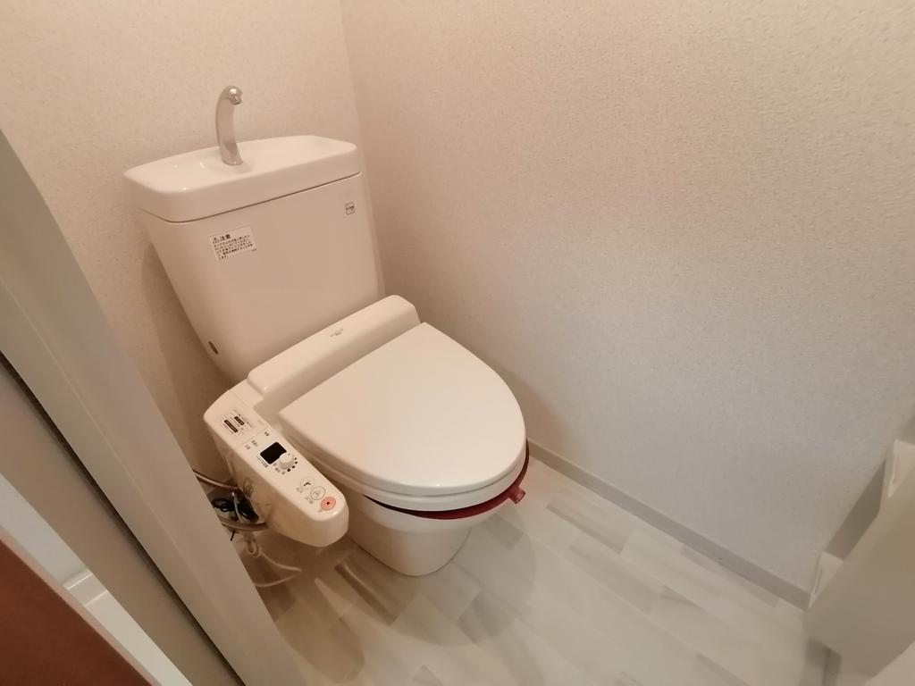 仙台市地下鉄東西線 荒井駅 徒歩6分 2階建 築25年のトイレ写真