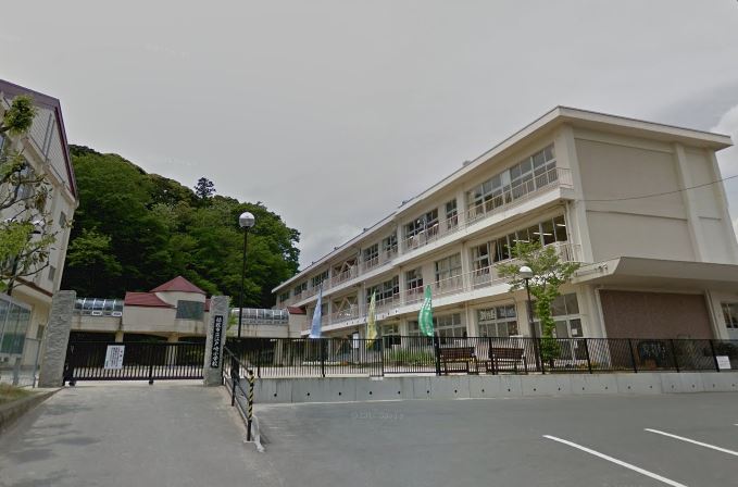 小学校　稲敷市立 江戸崎小学校（小学校）まで400m