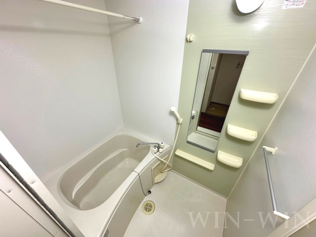 バス・シャワールーム　イメージ（同建物内別部屋の写真です）