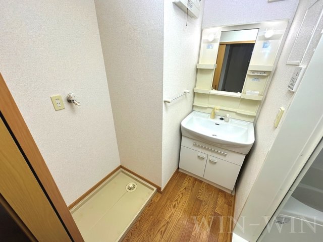 洗面設備　イメージ（同建物内別部屋の写真です）