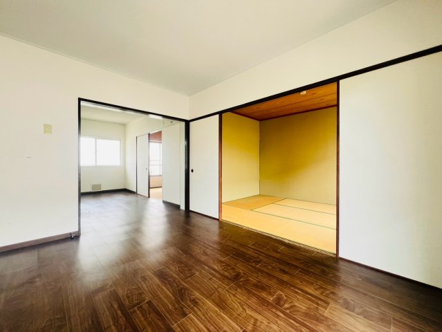 狩口台住宅42号棟の居間写真