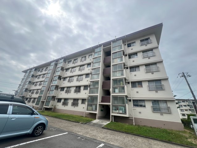 狩口台住宅42号棟の外観写真
