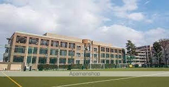 高校・高専　国士舘高等学校（高校・高専）まで1959m