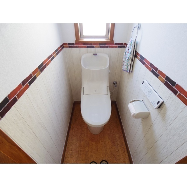 御代田一戸建てのトイレ写真