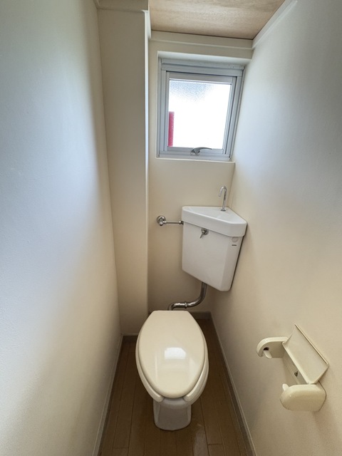 トイレ　別部屋参考写真