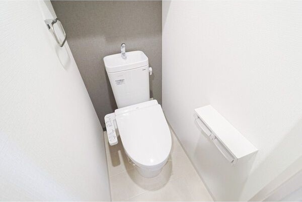 Dimora難波のトイレ写真