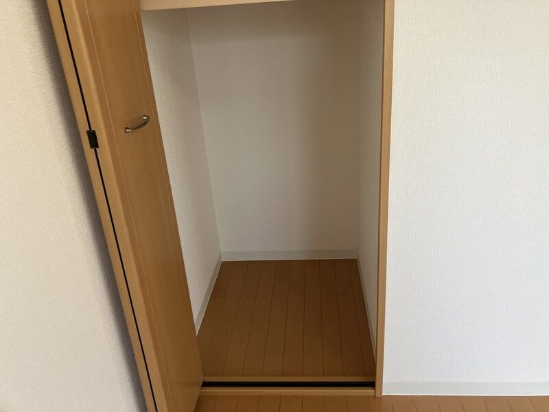 ヴィラナリー鶴見の内装写真
