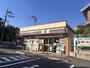 コンビニ　セブンイレブン豊中新千里南町2丁目店（コンビニ）まで984m