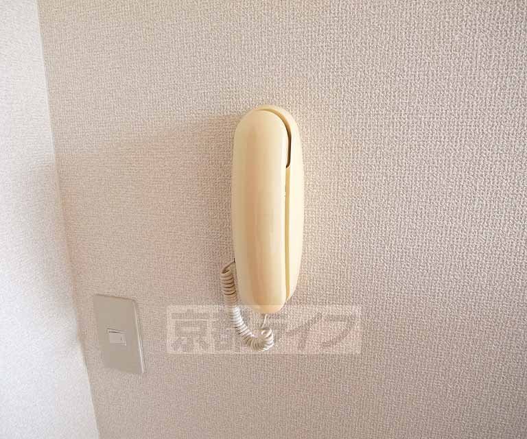 セキュリティ　注）インターホンです