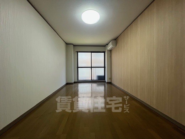 地下鉄東西線 醍醐駅 徒歩9分 3階建 築36年の居間写真