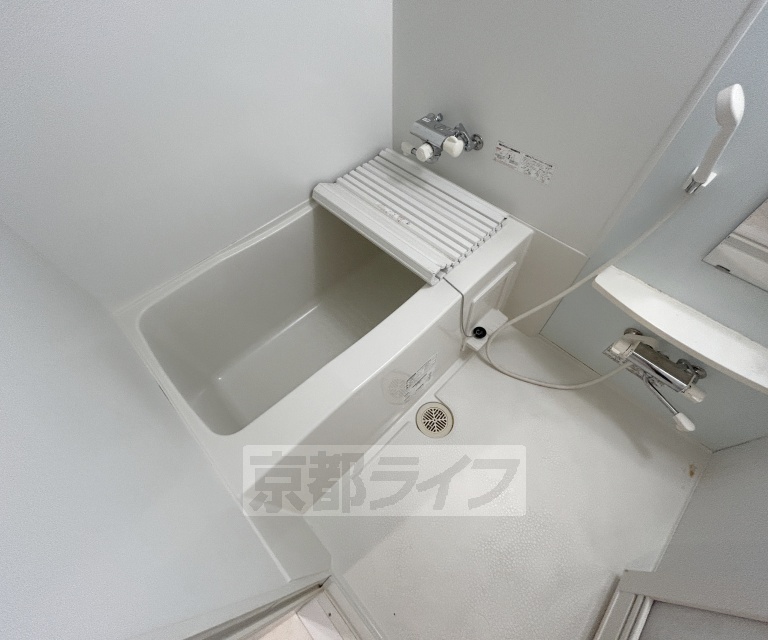 京阪本線 祇園四条駅 徒歩8分 5階建 築19年の風呂写真