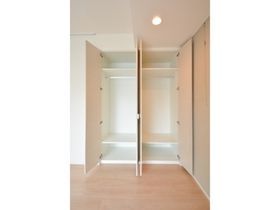 収納　写真は同タイプ住居です。