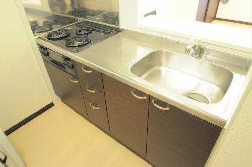 キッチン　設備・仕様は号室により異なる為、現況を優先致します。
