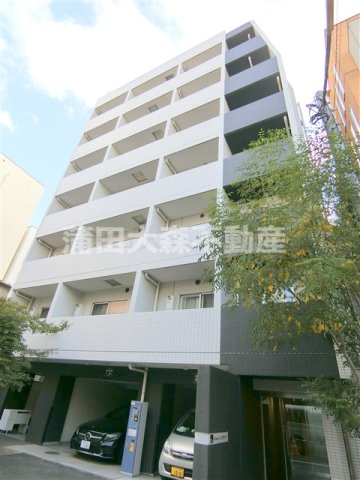 建物外観　2014年7月築　RC鉄筋コンクリート造地上8階建て1K 1