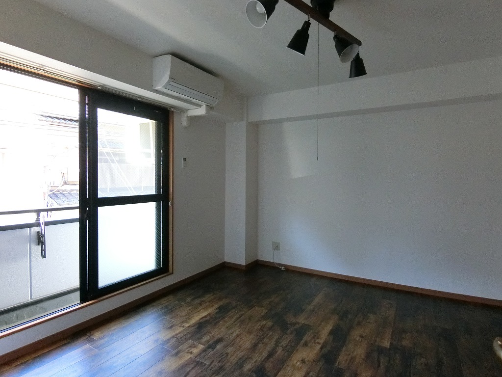 その他部屋・スペース　寝室は隣居住がありません。