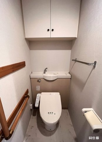 トイレ　落ち着いた色調のトイレです♪