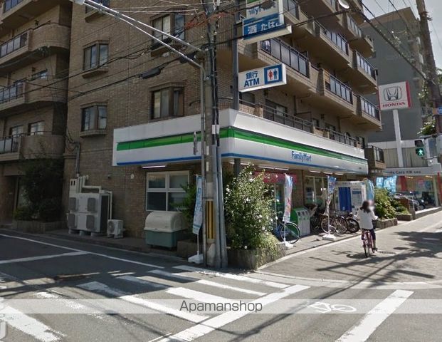 コンビニ　ファミリーマート（コンビニ）まで48m