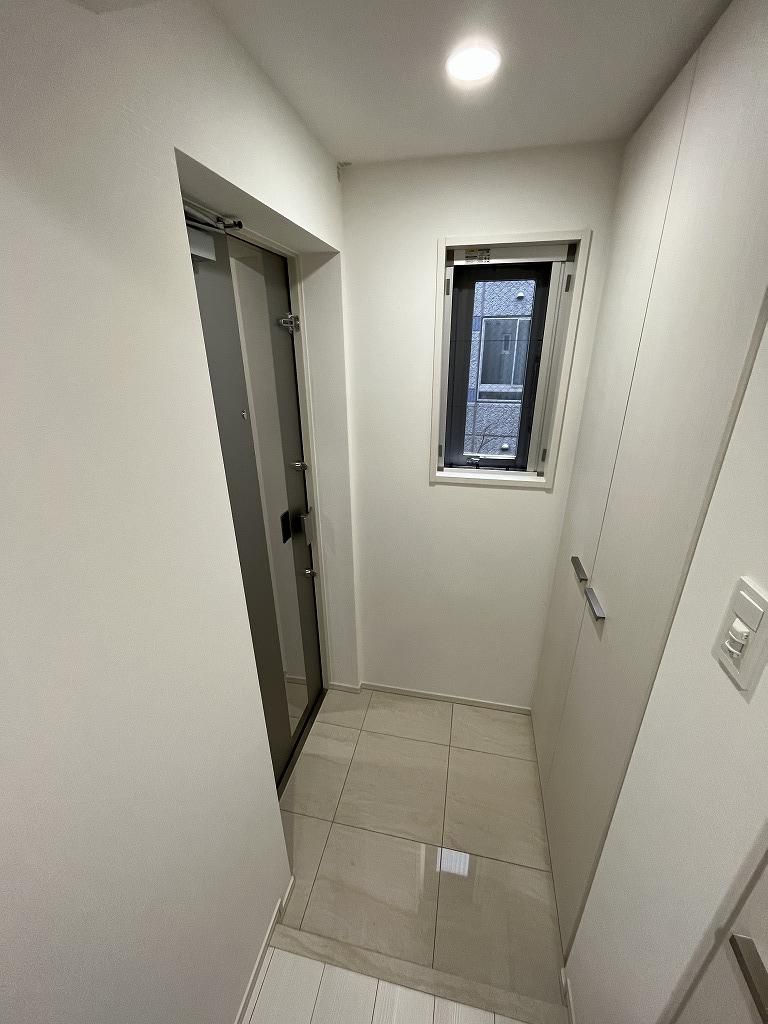玄関　設備