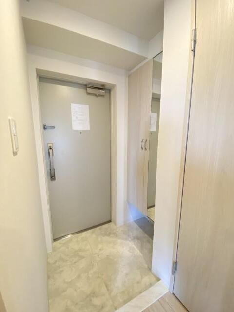 ヴェリテ鷺ノ宮の玄関写真