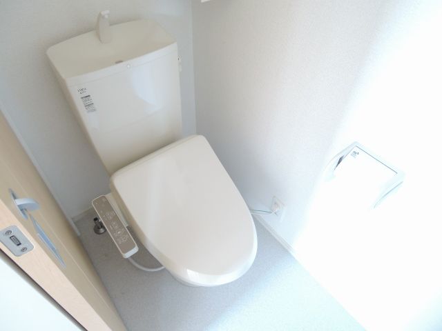 フェイスオフのトイレ写真