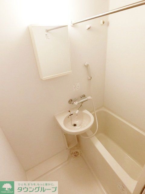 バス・シャワールーム　洗面