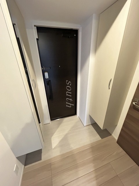 玄関　シューズＢＯＸ付きの玄関