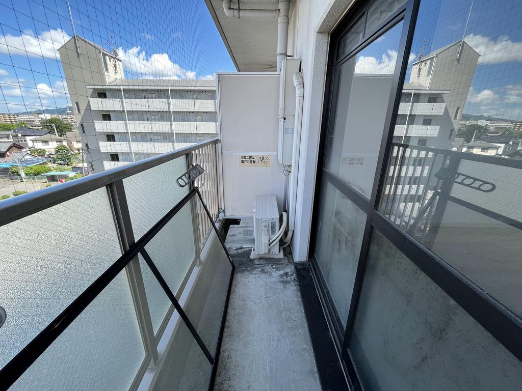 バルコニー　※同建物の別のお部屋の写真です。
