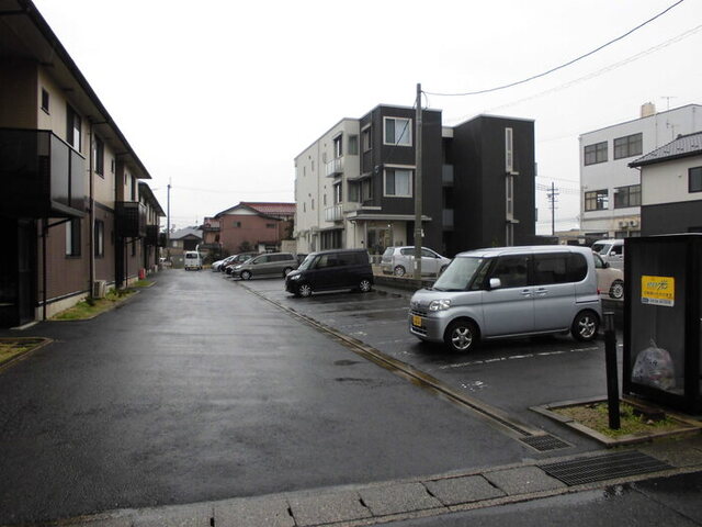 駐車場　駐車場