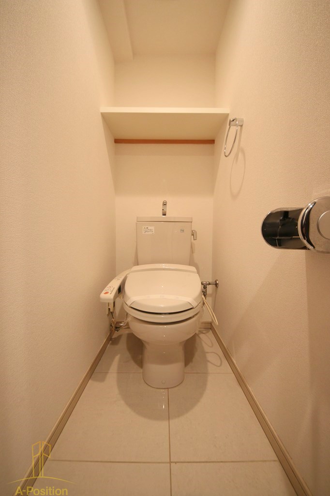 地下鉄谷町線 谷町六丁目駅 徒歩1分 15階建 築20年のトイレ写真