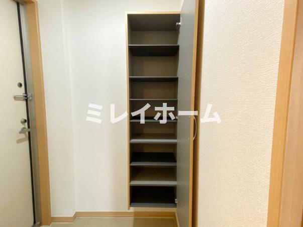 収納　同建物内別のお部屋の参考写真になります。