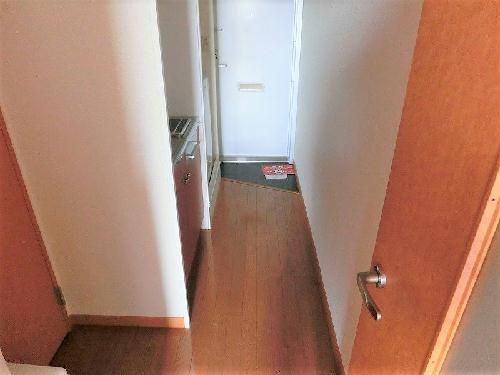 レオパレスウエストステージの玄関写真