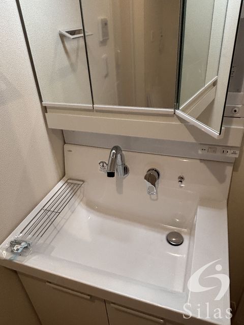洗面設備　同仕様