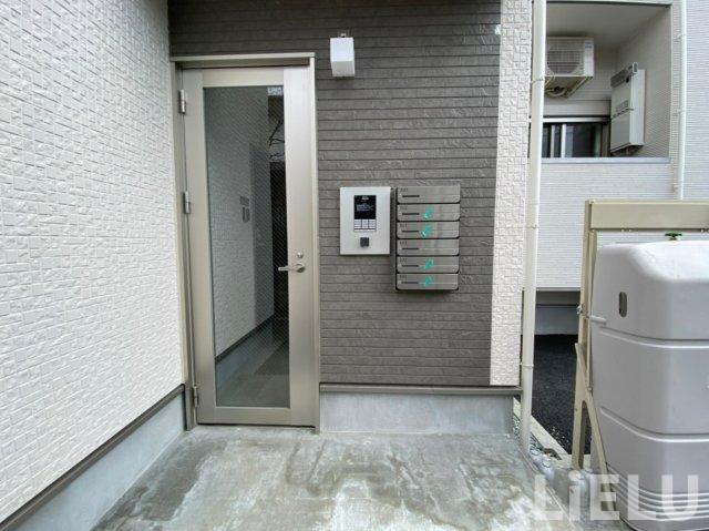 エントランス　オートロック付きエントランスなのでお一人暮らしも安心♪