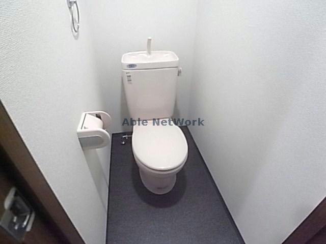 ＪＲ東海道本線 西岐阜駅 徒歩25分 3階建 築18年のトイレ写真