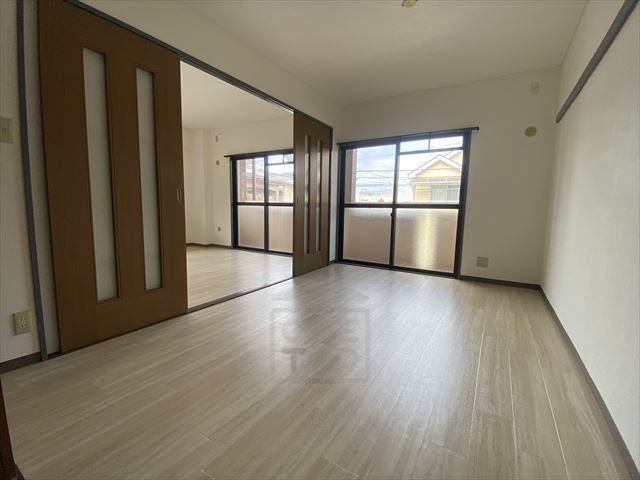 マンション菱永の居間写真