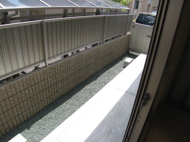 バルコニー　１階は専用庭付き