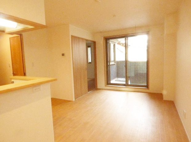 居室・リビング　開放感のあるゆったりとしたお部屋です♪