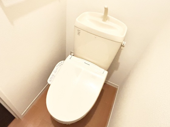 トイレ　シャワー付きトイレ
