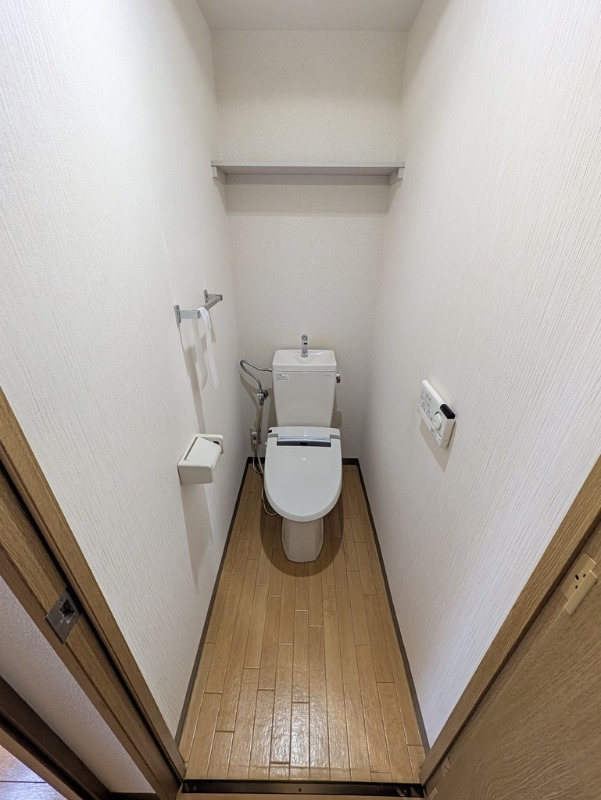 ＪＲ東海道本線 高塚駅 徒歩34分 4階建 築26年のトイレ写真