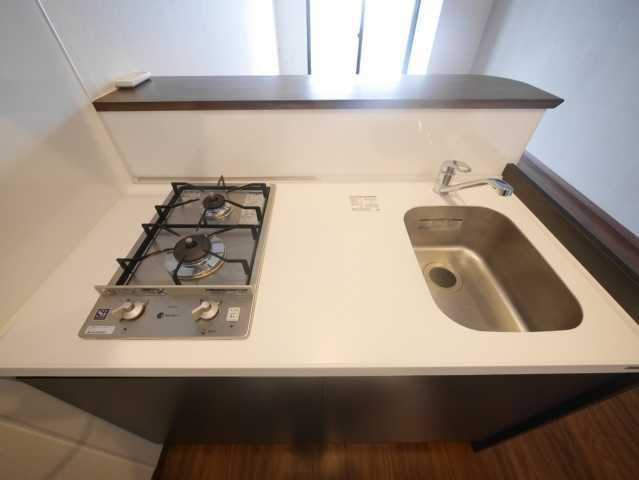 キッチン　別部屋参考写真です