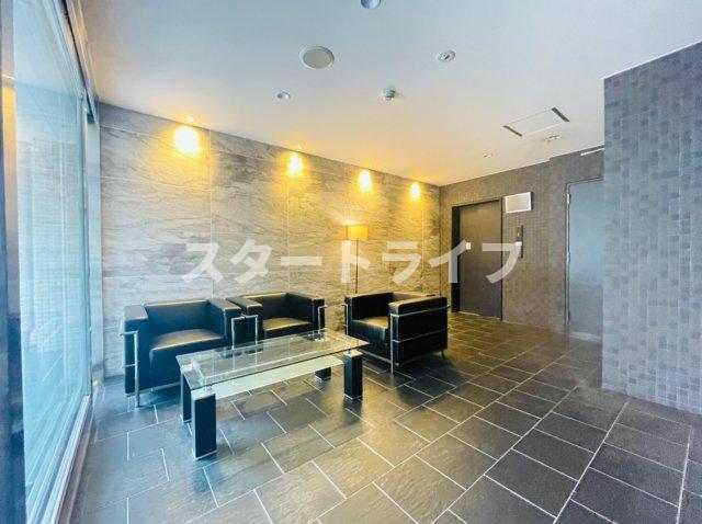 地下鉄御堂筋線 西中島南方駅 徒歩3分 築11年