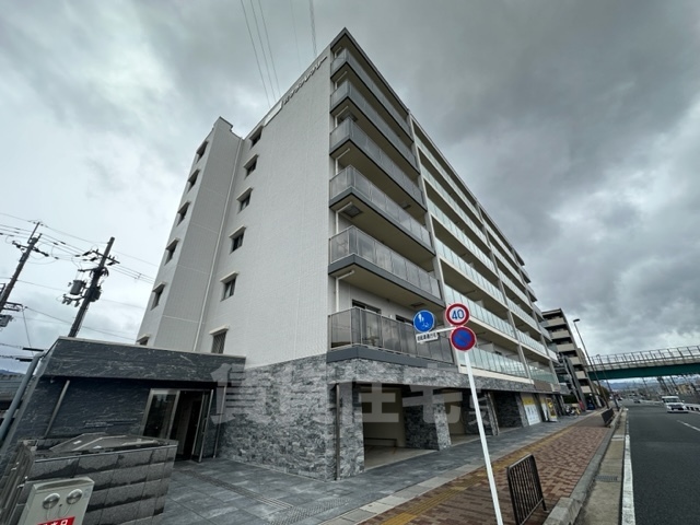 グランレブリー桂川グレイスレジデンスの外観写真