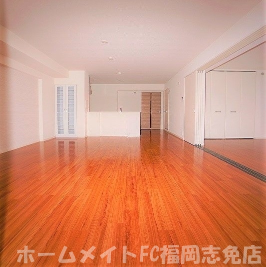 ＪＲ篠栗線 柚須駅 徒歩22分 5階建 築12年の居間写真
