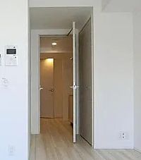 玄関　参考写真：別部屋タイプ