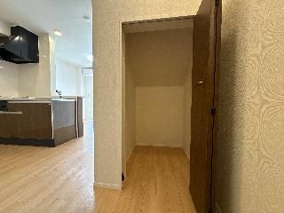 リバーヒルズ雀の宮3丁目新築アパートの内装写真